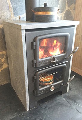 The Vermont Bun Baker 650 Wood Cook-Stove